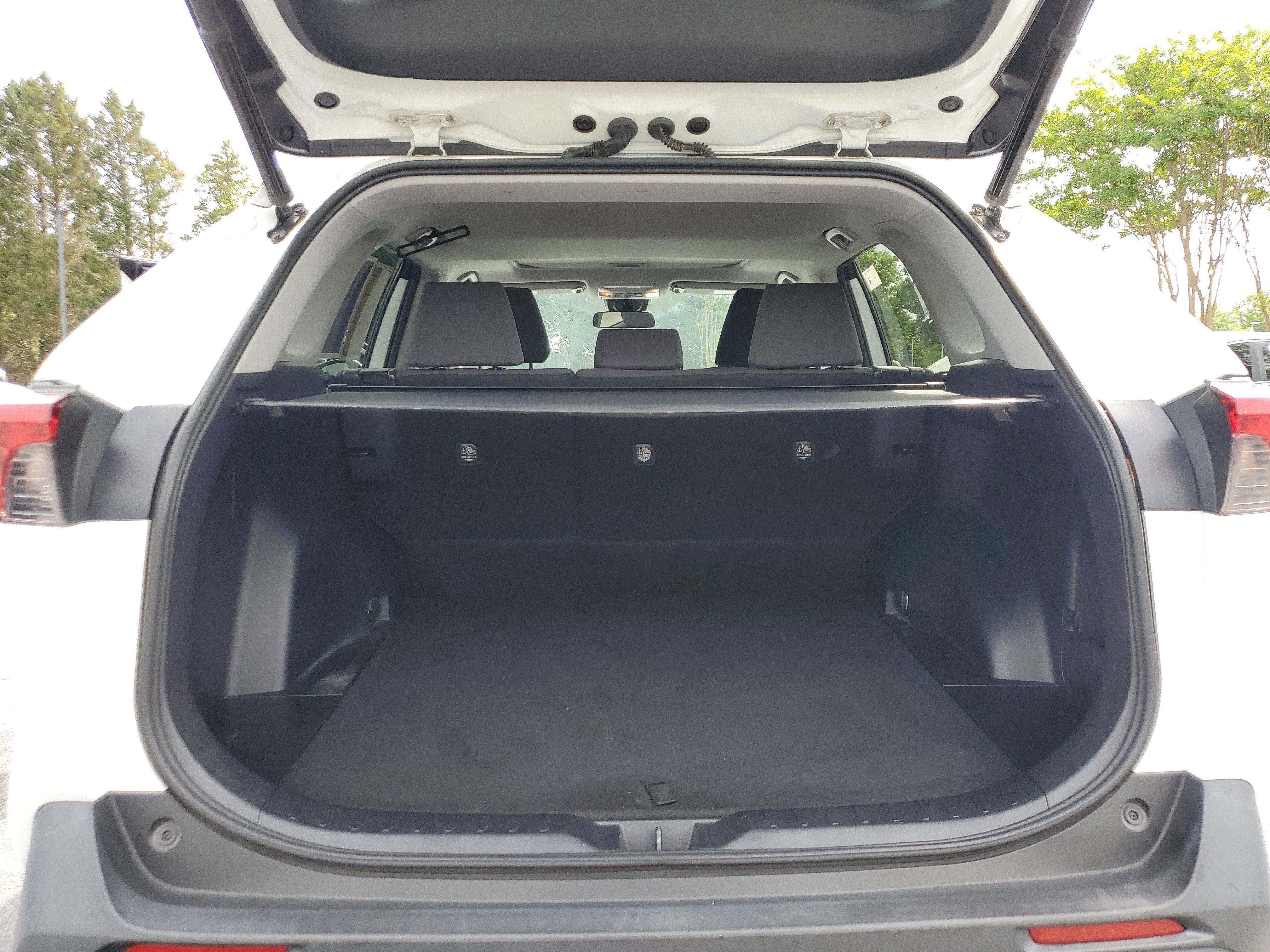 Used 2019 Super White Toyota XLE image 7