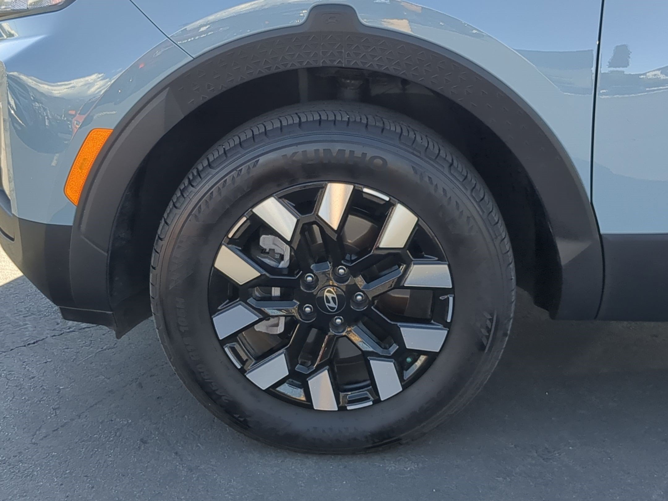 2025 Hyundai Santa Cruz SE - Photo 11