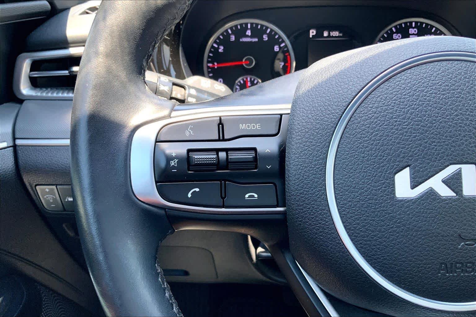 Used 2022 Wolf Gray Kia GT-Line image 24