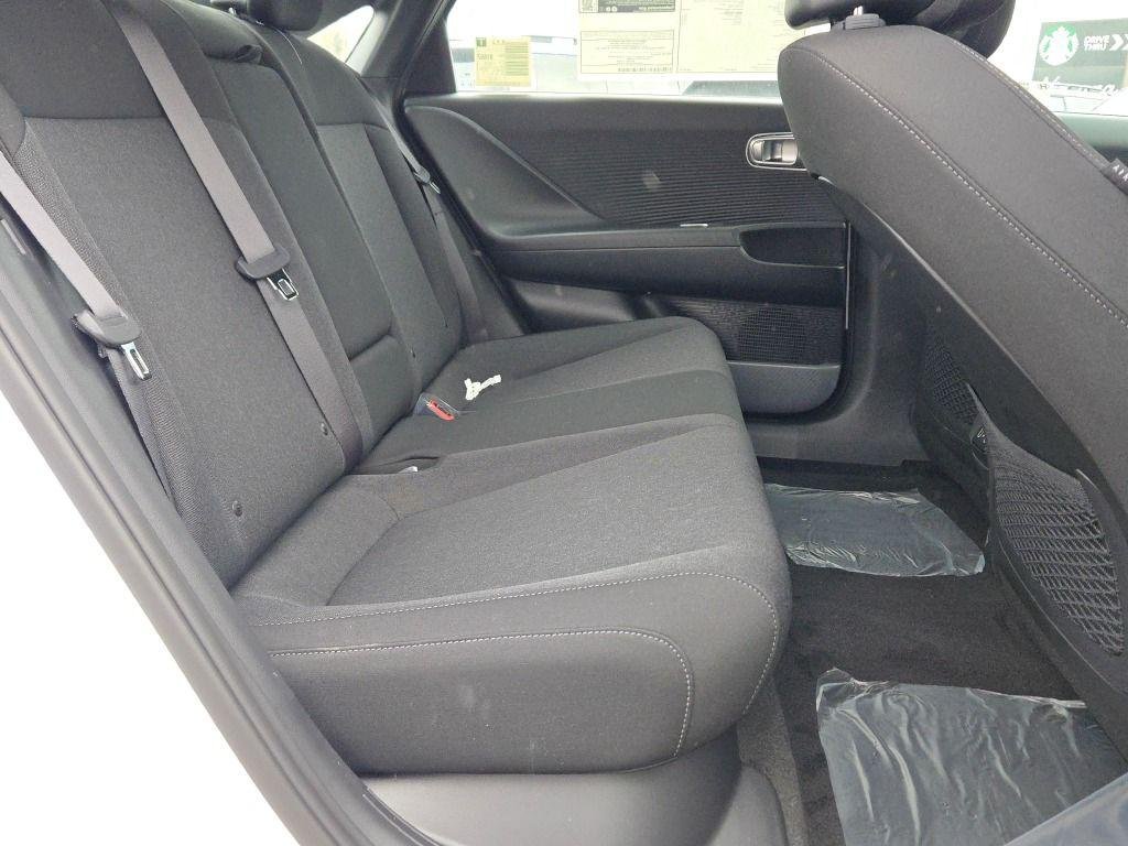 New 2025 White Hyundai SE image 10