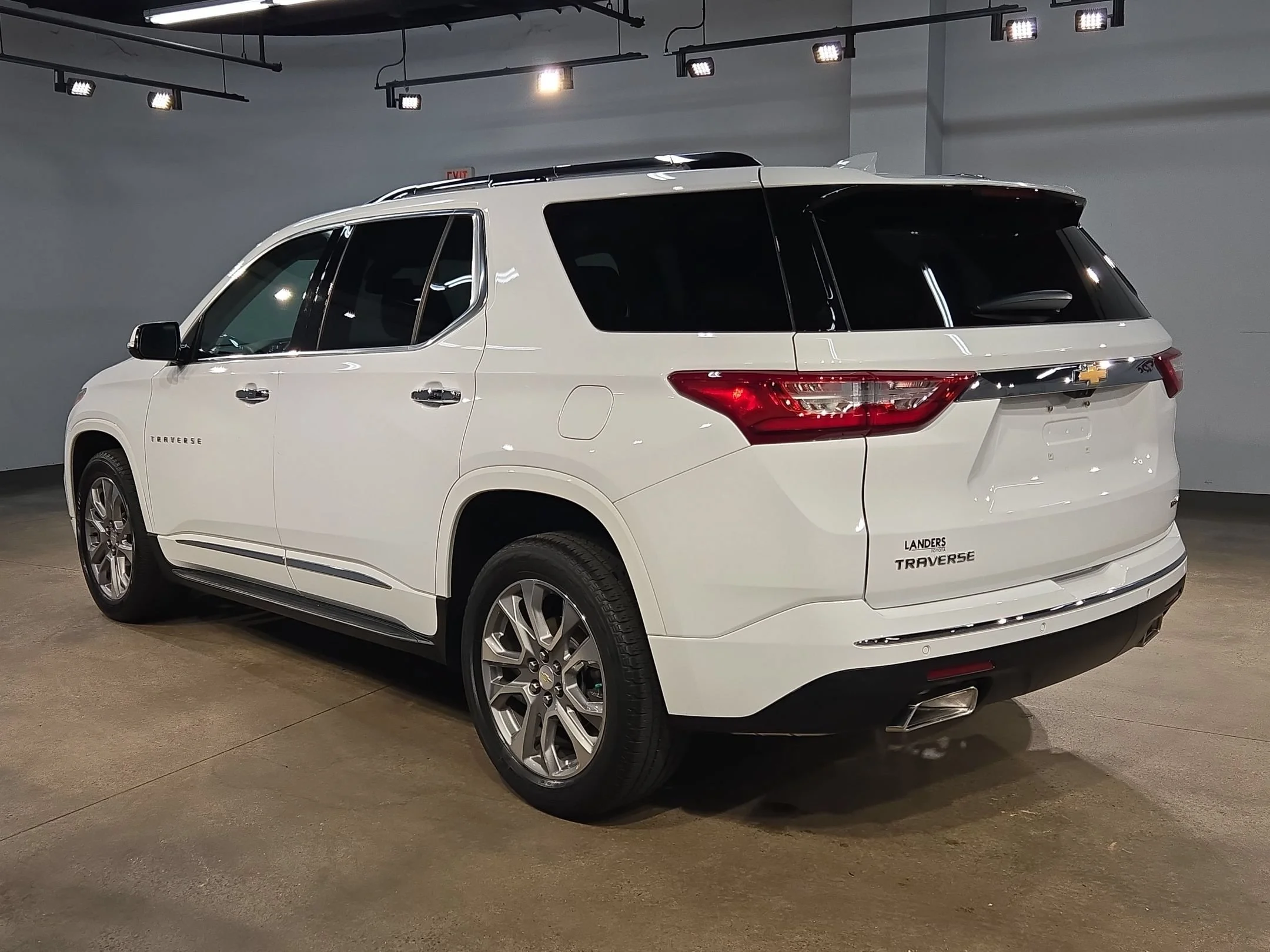 Used 2019 Summit White Chevrolet Premier image 5