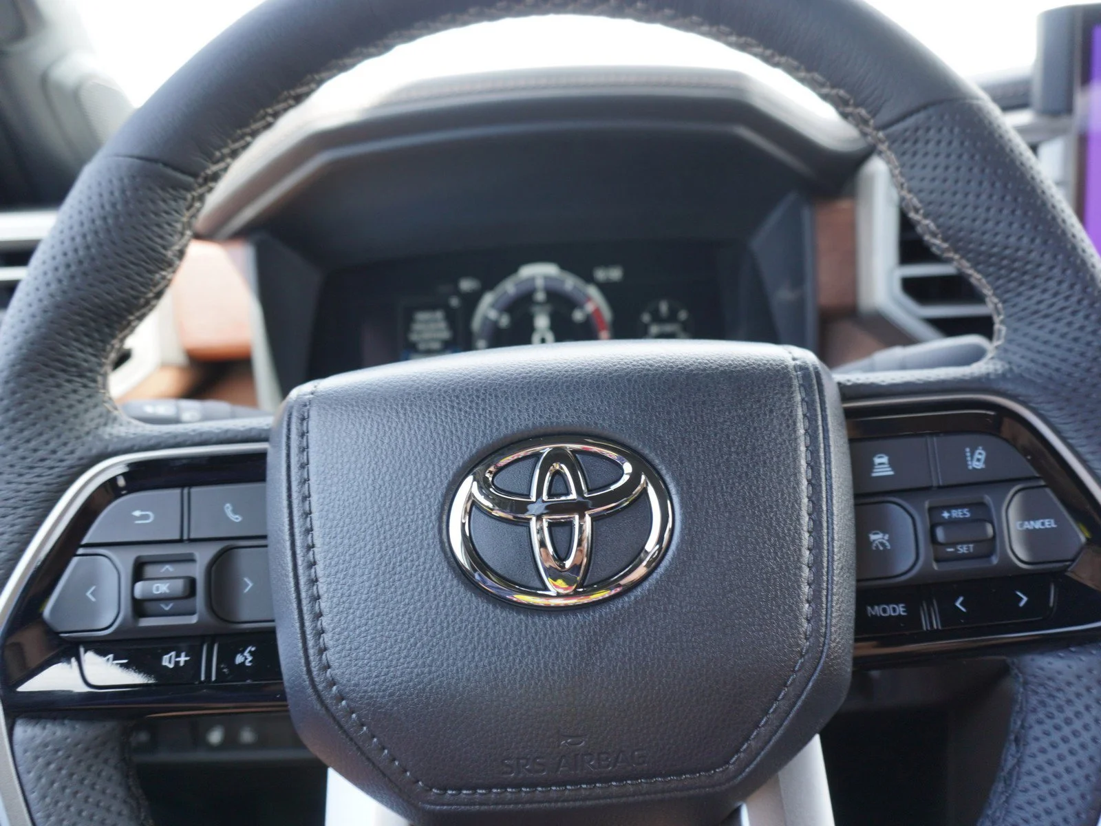 New 2026 Wind Chill Pearl Toyota 1794 Edition image 30