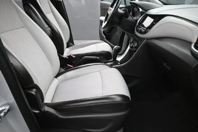 Used 2020 Silver Chevrolet LT image 21