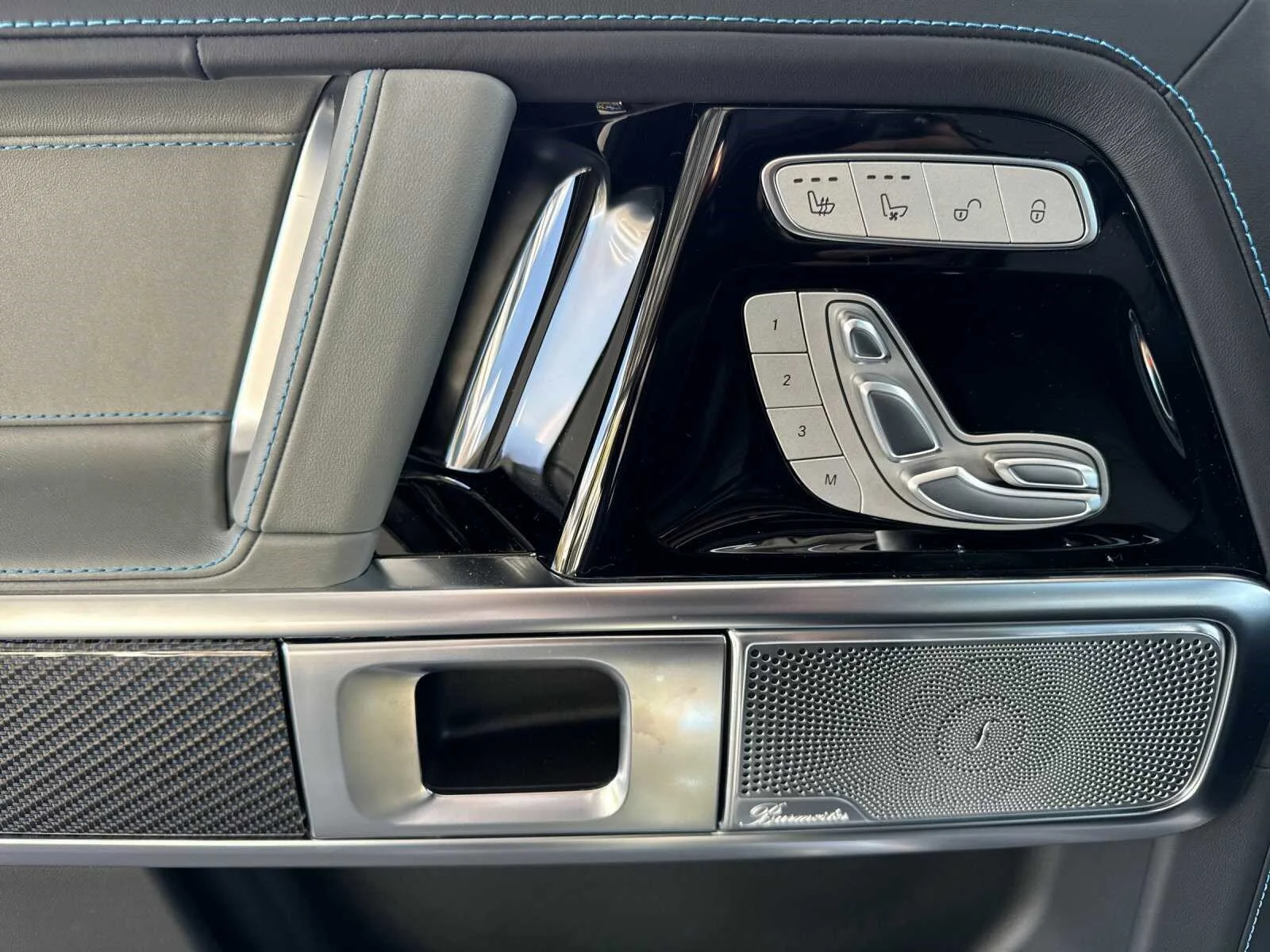 2025 Mercedes-Benz G-Class G580 - Photo 11