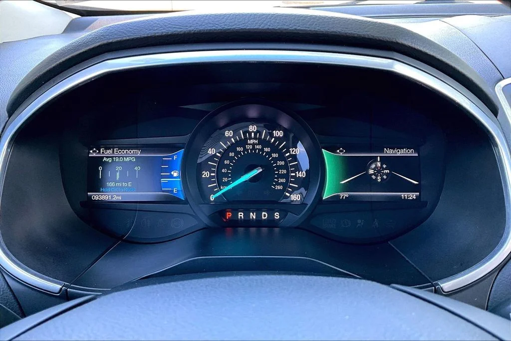 Used 2016 White Ford Sport image 13