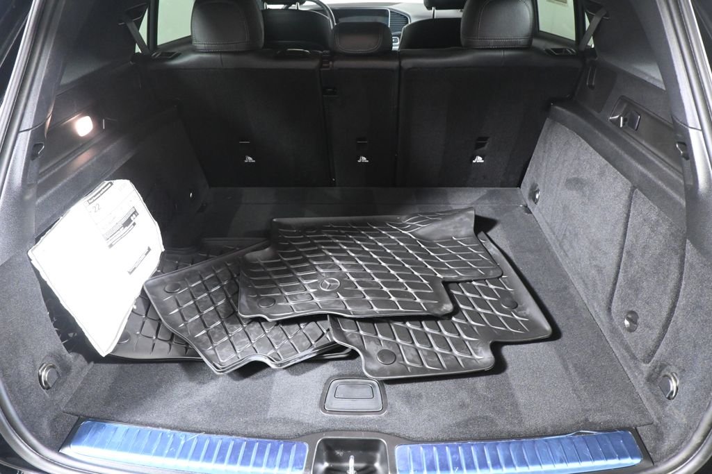Certified Used 2025 Black Mercedes-Benz GLE 350 image 36