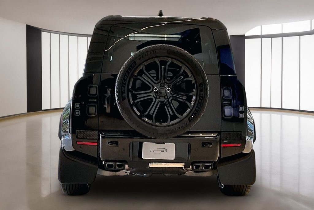 New 2026  Land Rover OCTA Black image 4