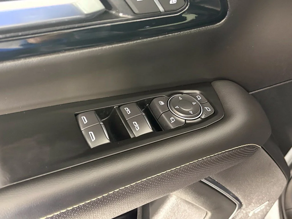 2027 Chevrolet Tahoe Premier - Photo 18
