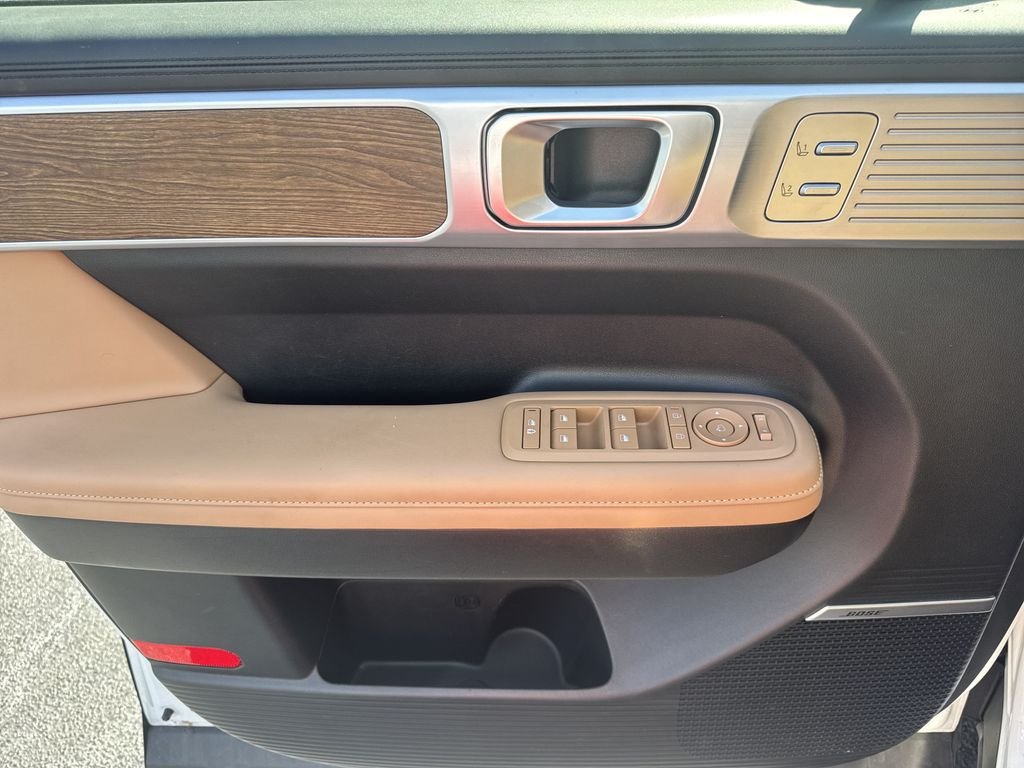 Used 2024 White Hyundai Limited image 10