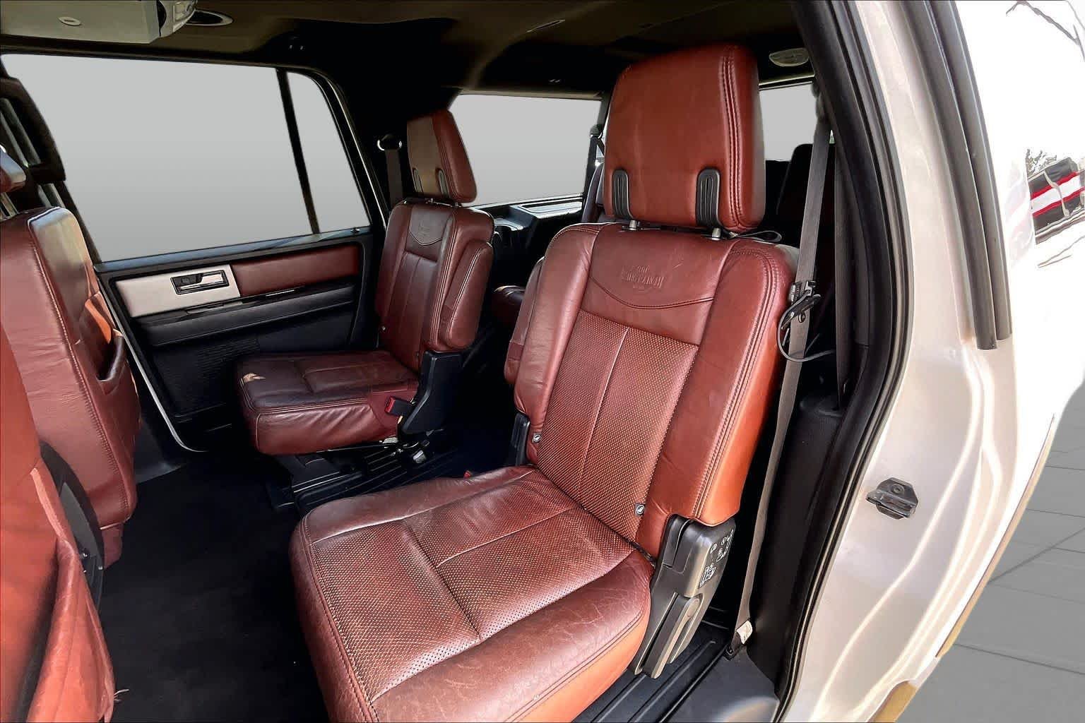 Used 2013 White Platinum Metallic Tri-Coat Ford King Ranch image 21