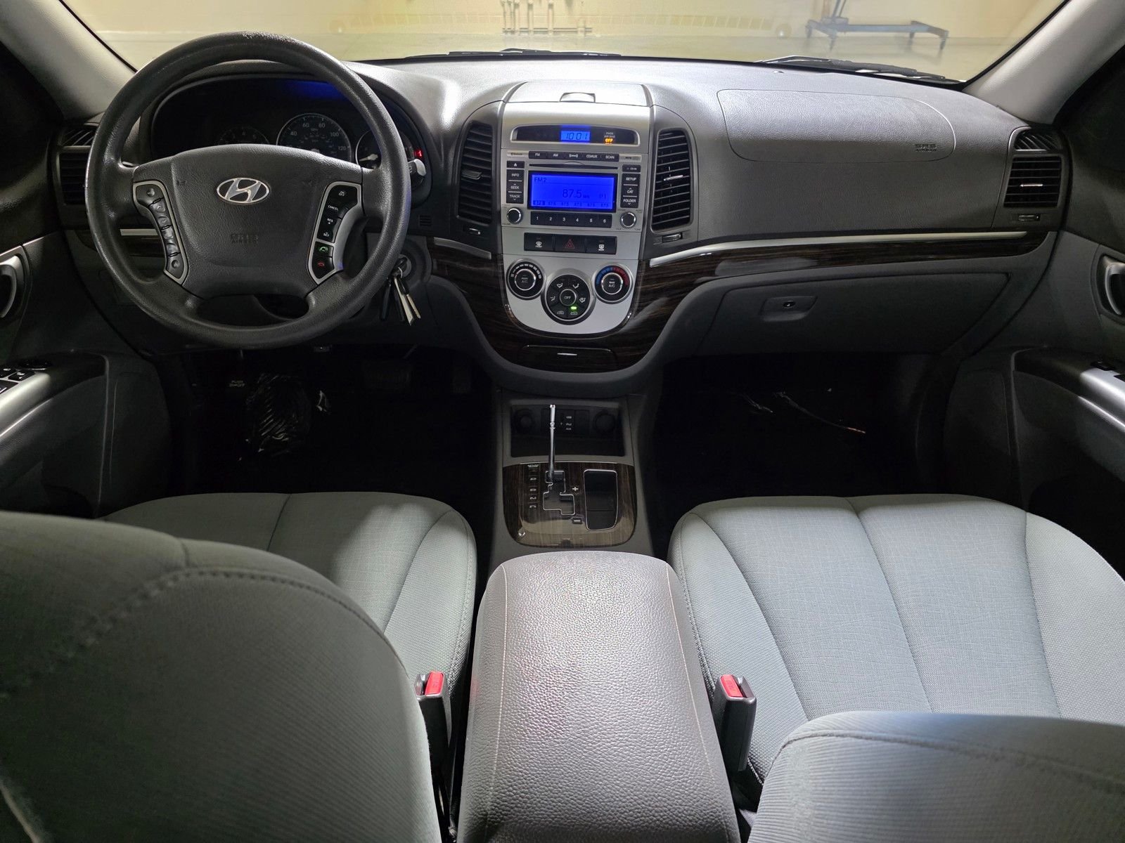 Used 2011 Mineral Gray Hyundai GLS image 18