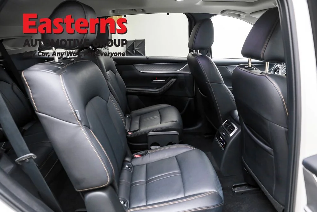 Used 2024 White Mazda Preferred image 24