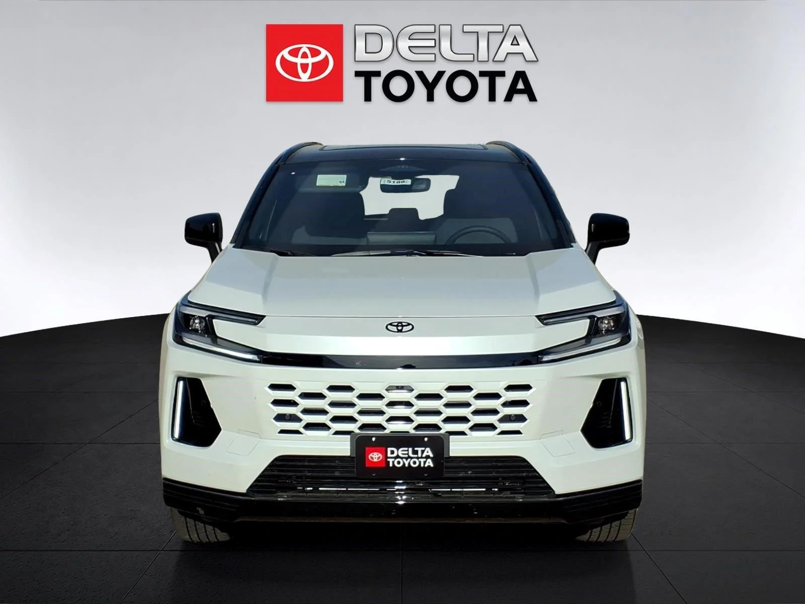 New 2026 Wind Chill Pearl with Midnight Black Metallic roof Toyota XSE image 8