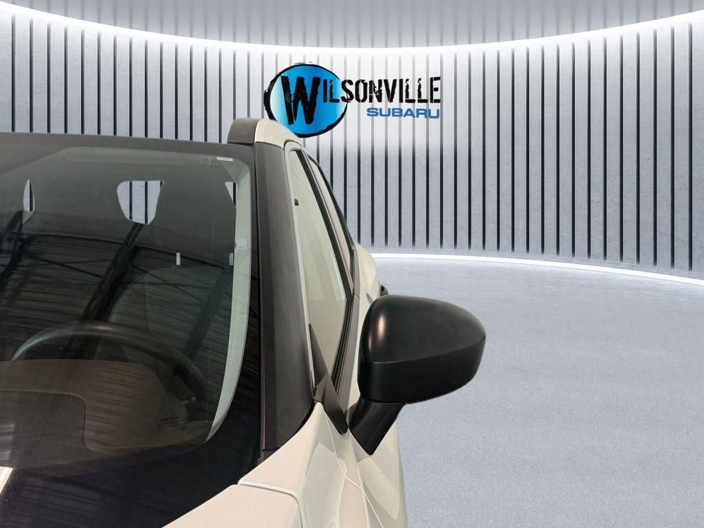 Used 2022 White Nissan S image 18