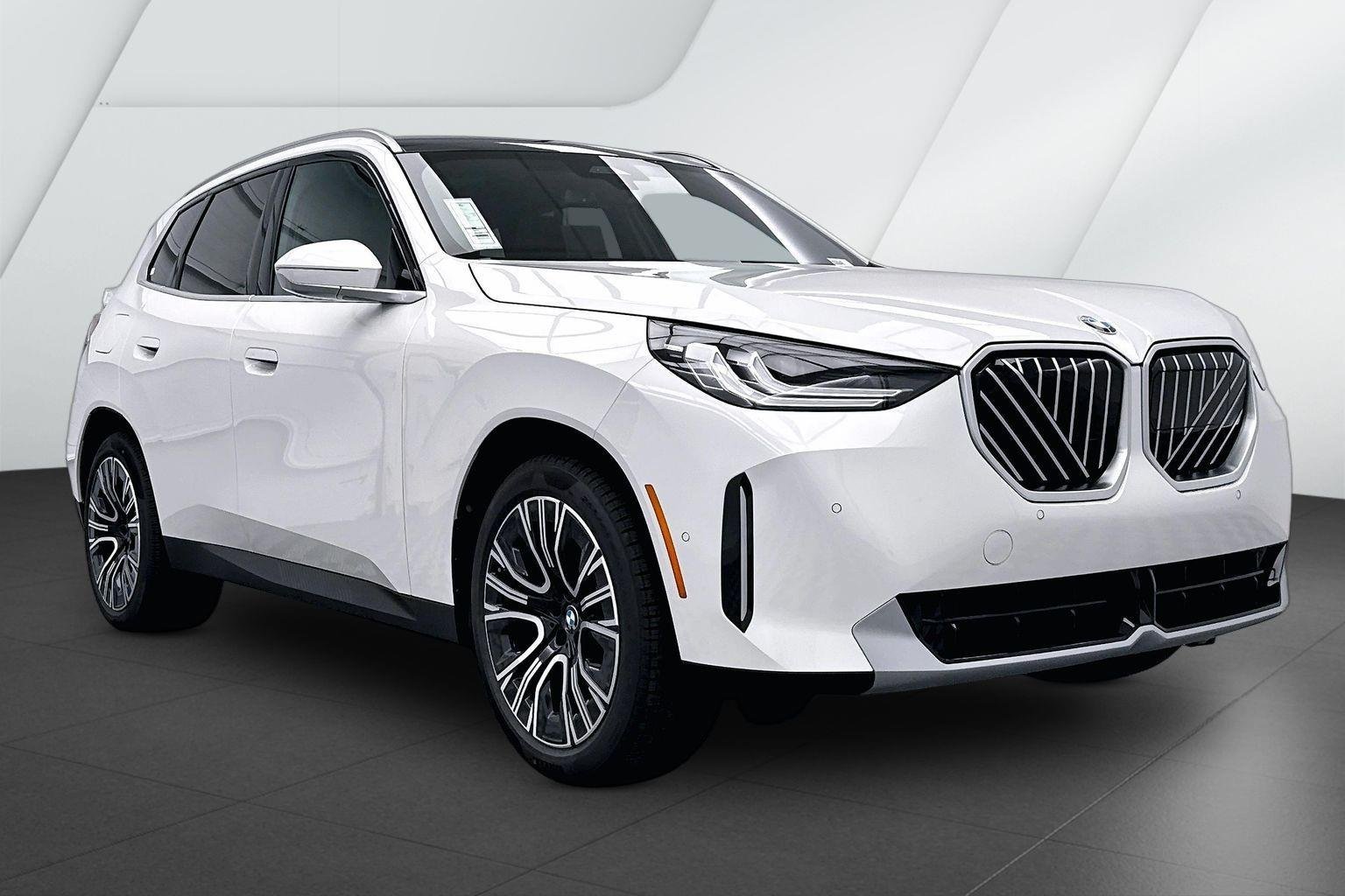 2026 BMW X3 30 XDRIVE's photo