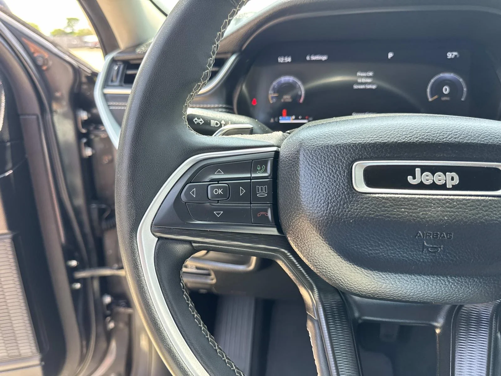 Used 2024 Baltic Gray Metallic Clearcoat Jeep Laredo image 22
