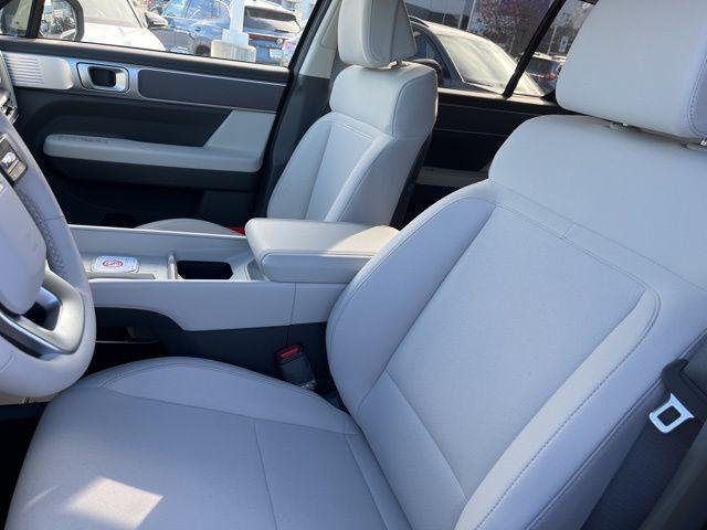 2026 Hyundai Santa Fe SE - Photo 10