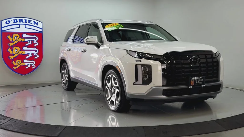 Used 2024 White Hyundai Limited image 2
