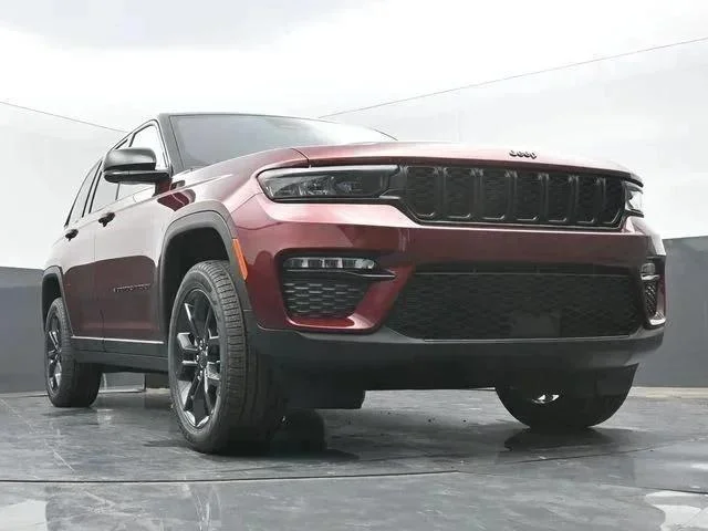 New 2025 Velvet Red Pearl-Coat Exterior Paint Jeep Limited image 45