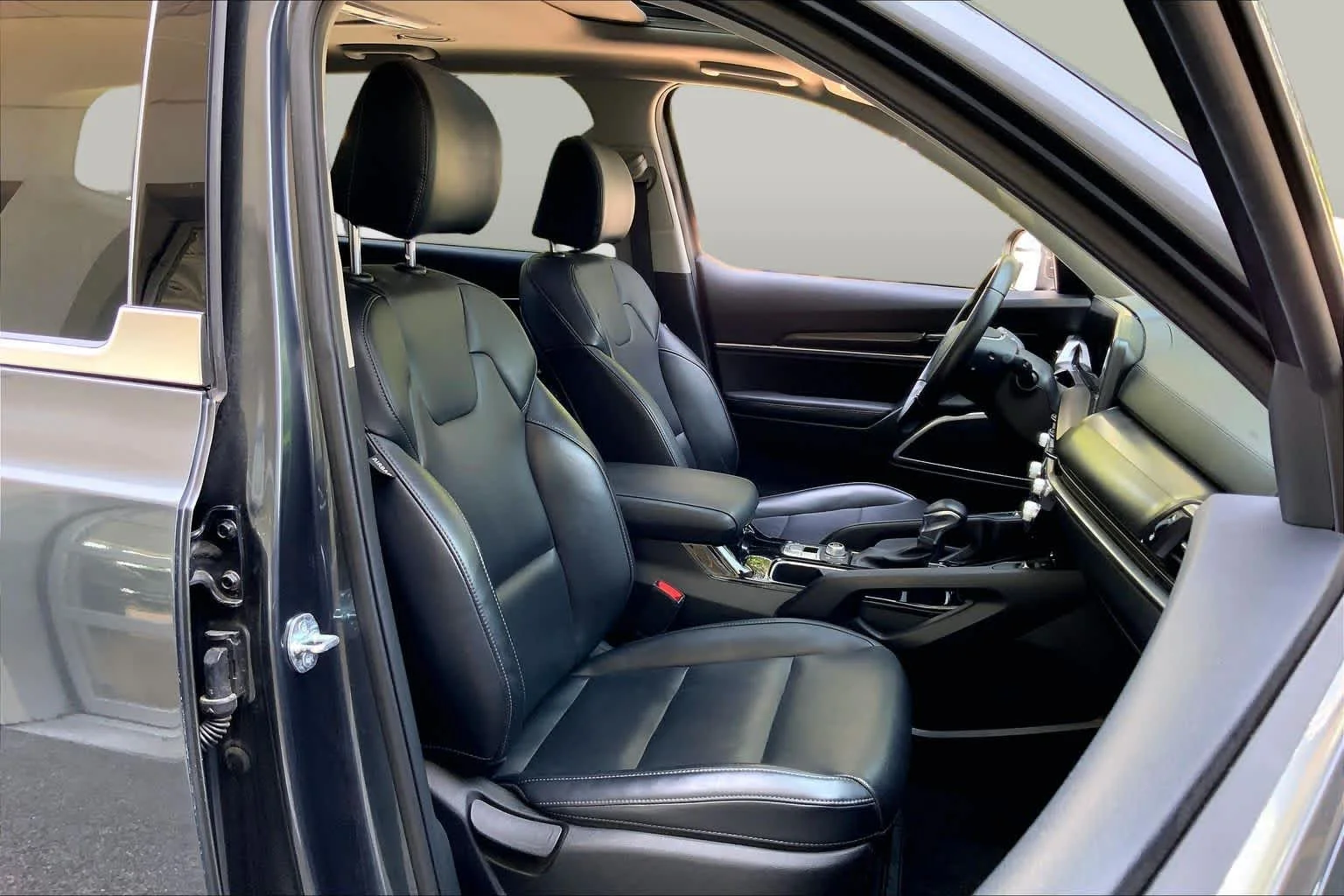 Used 2024 Gravity Gray Kia S image 8