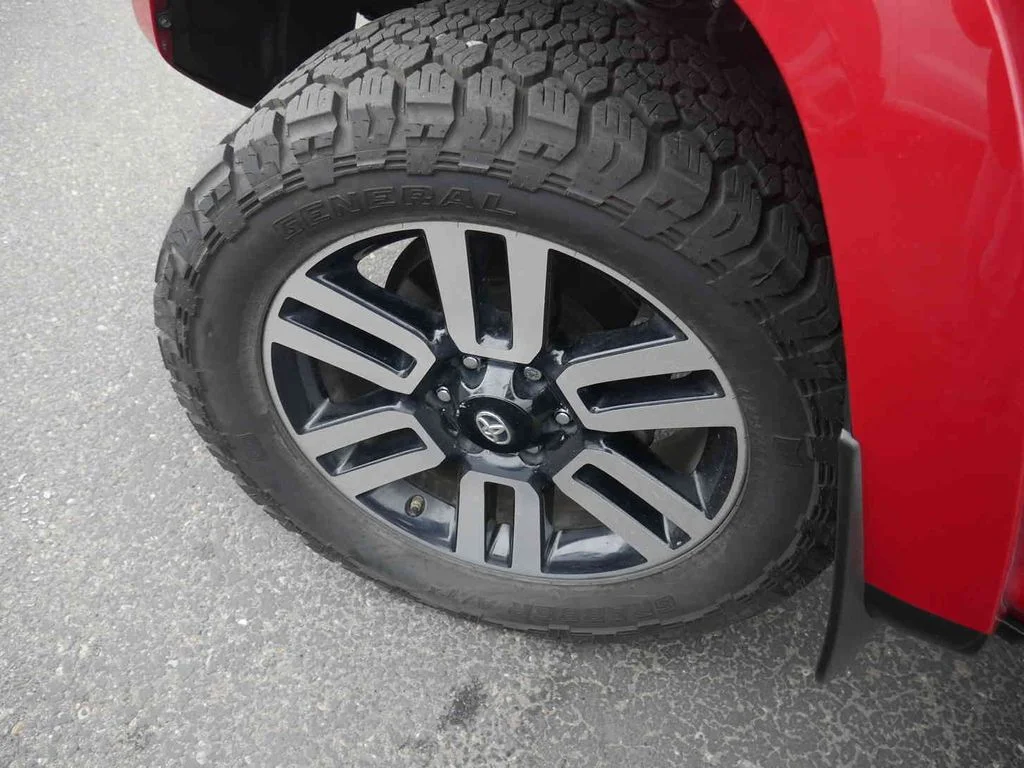 Used 2020 Red Toyota SR5 image 12