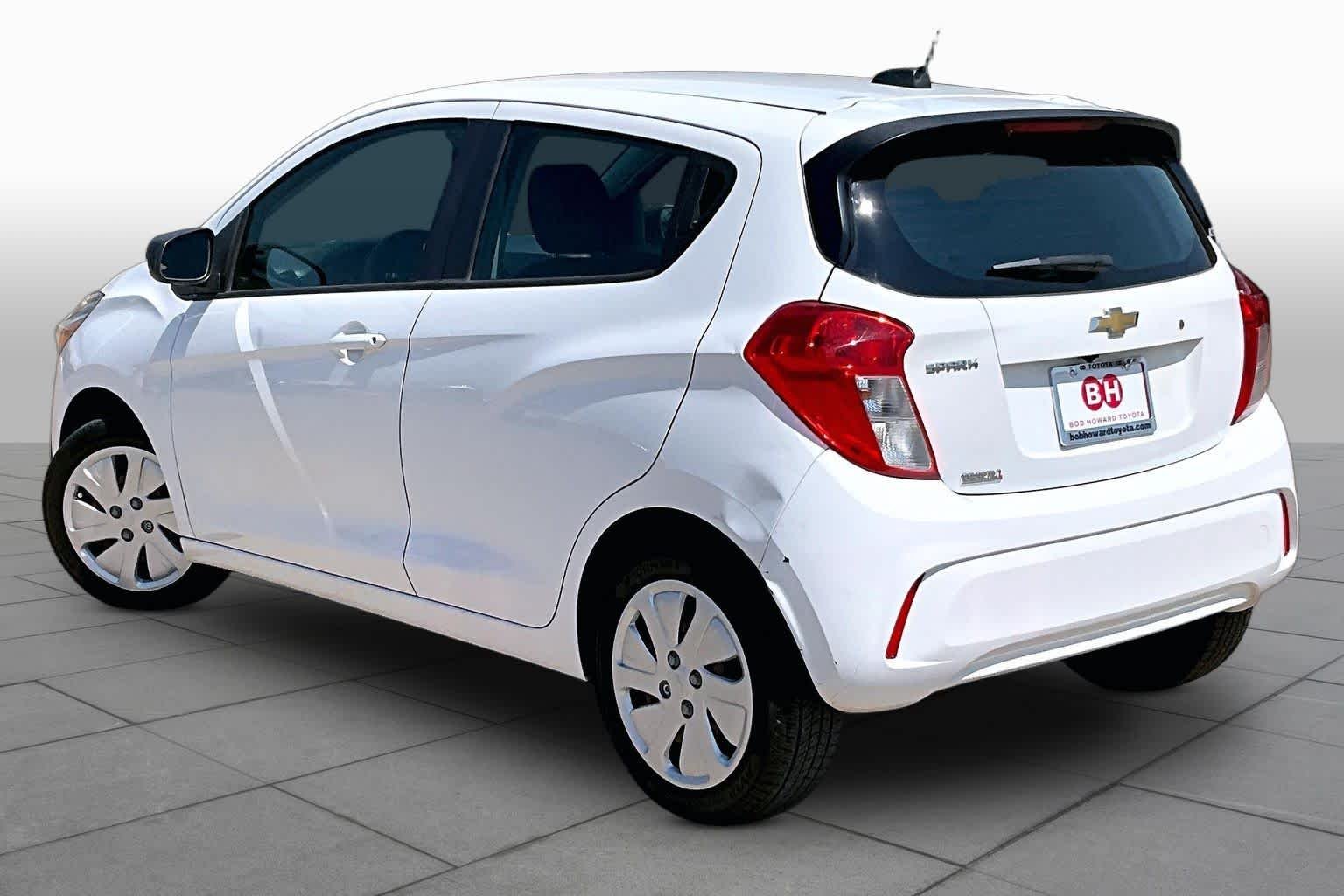 Used 2017 Summit White Chevrolet LS image 11