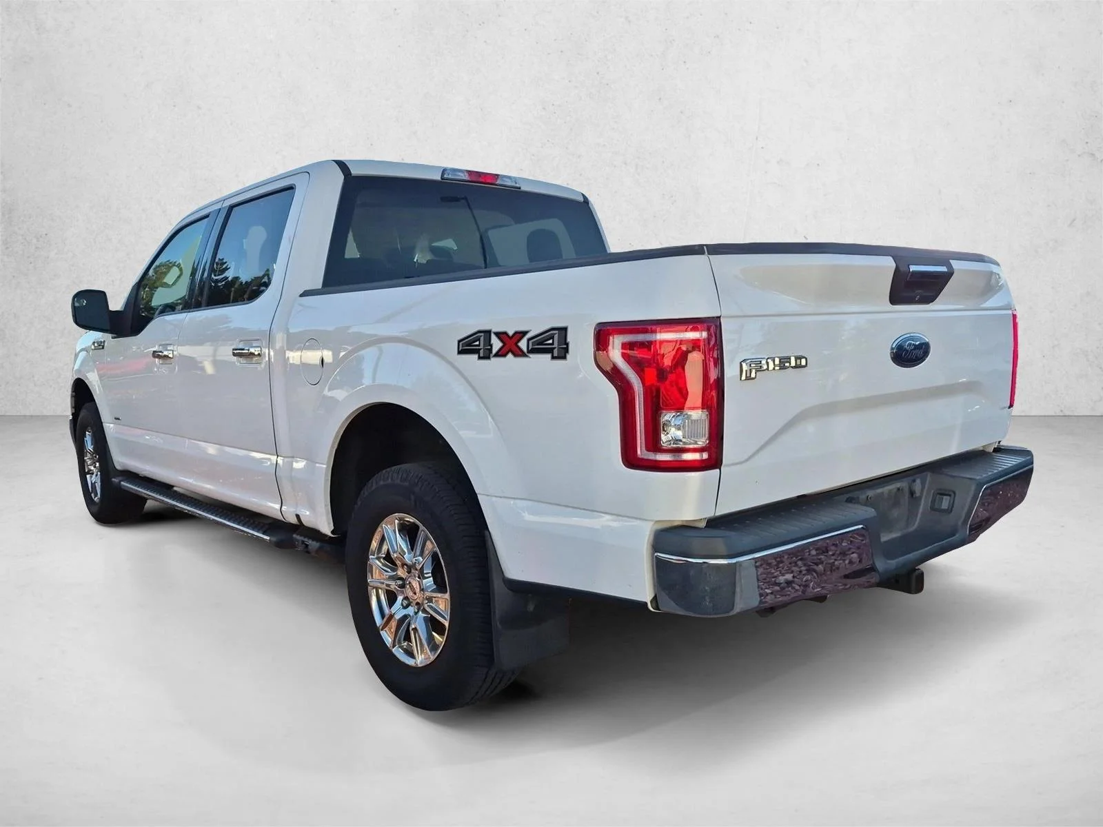 Used 2015 Oxford White Ford XLT image 7