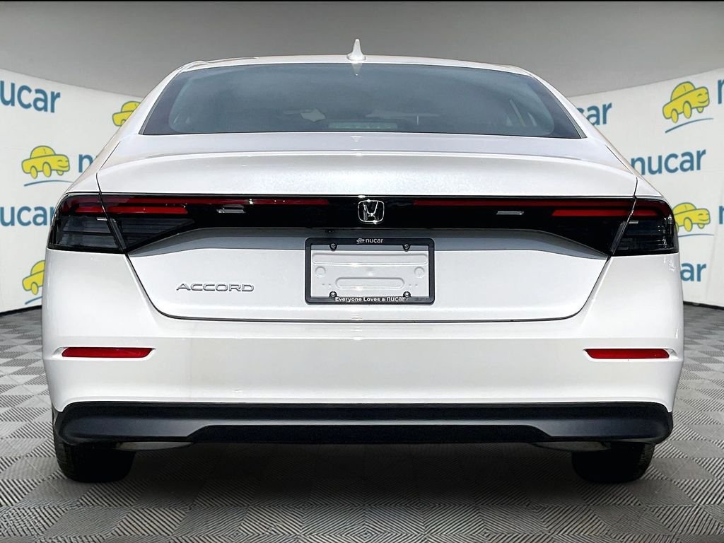 New 2026 Platinum White Pearl Honda LX image 5