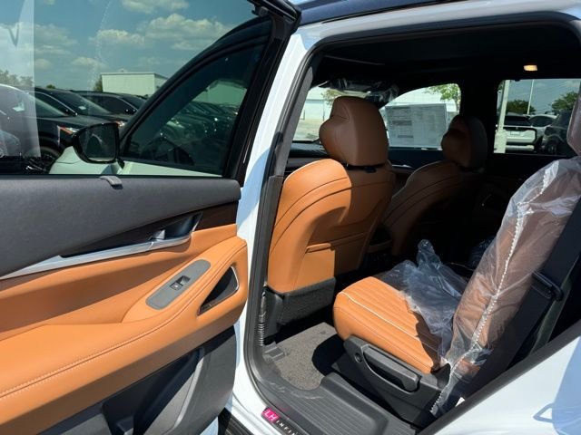 New 2027 2T RAD WHT INFINITI Autograph AWD image 33