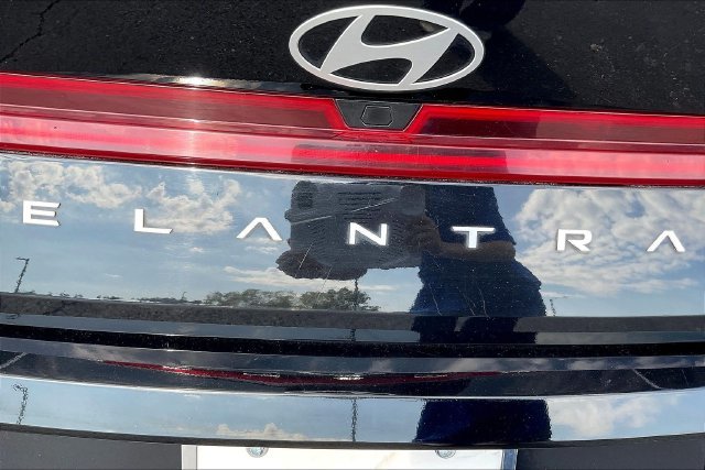 2025 Hyundai Elantra SEL - Photo 26