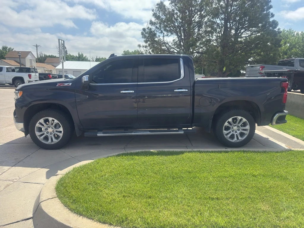 Used 2022 Dark Ash Metallic Chevrolet LTZ image 4