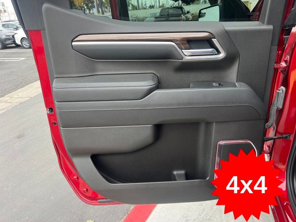 Used 2022 Red Chevrolet RST image 33