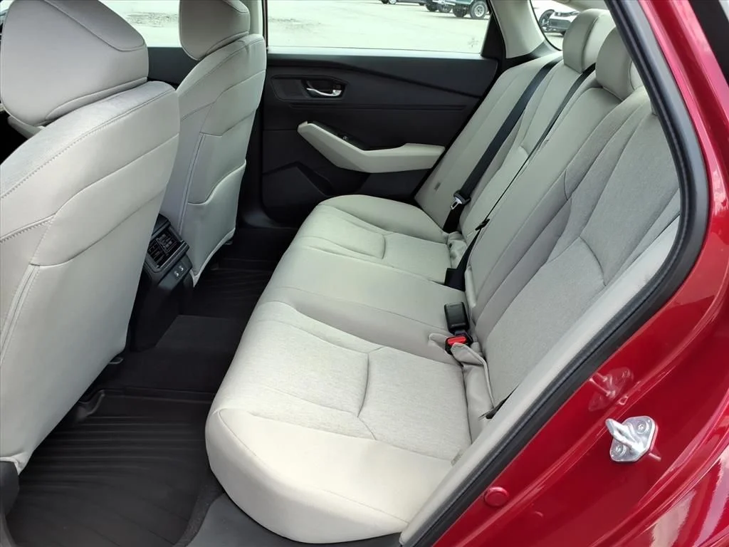 2025 Honda Accord SE - Photo 24