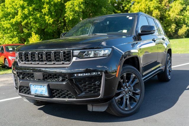 Used 2026 Black Jeep Limited Reserve image 1