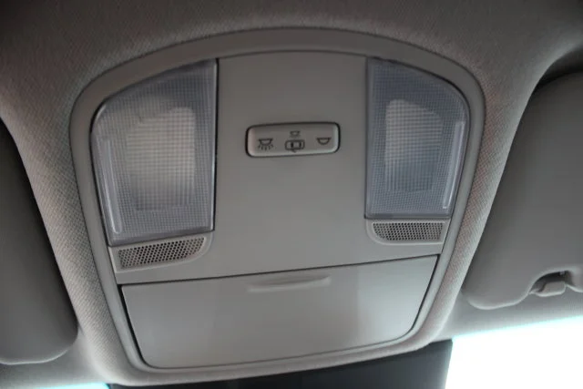 Used 2023 White Hyundai SEL image 11