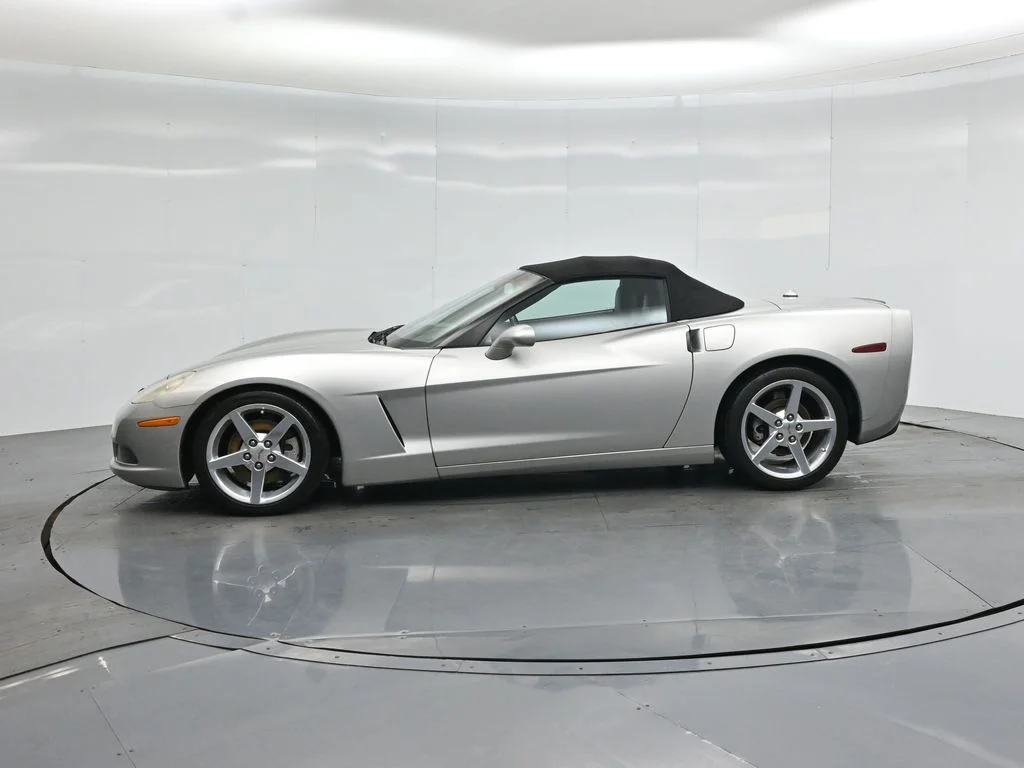 Used 2005 Silver Chevrolet Base image 23