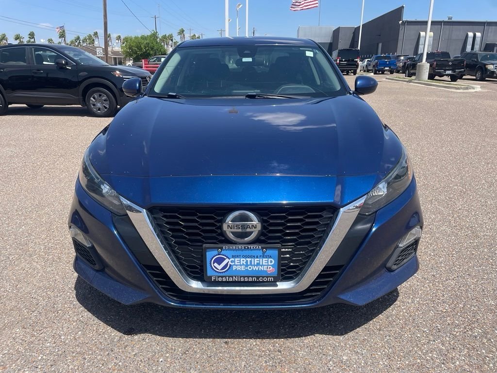 Certified Used 2022 Blue Nissan 2.5 S image 2