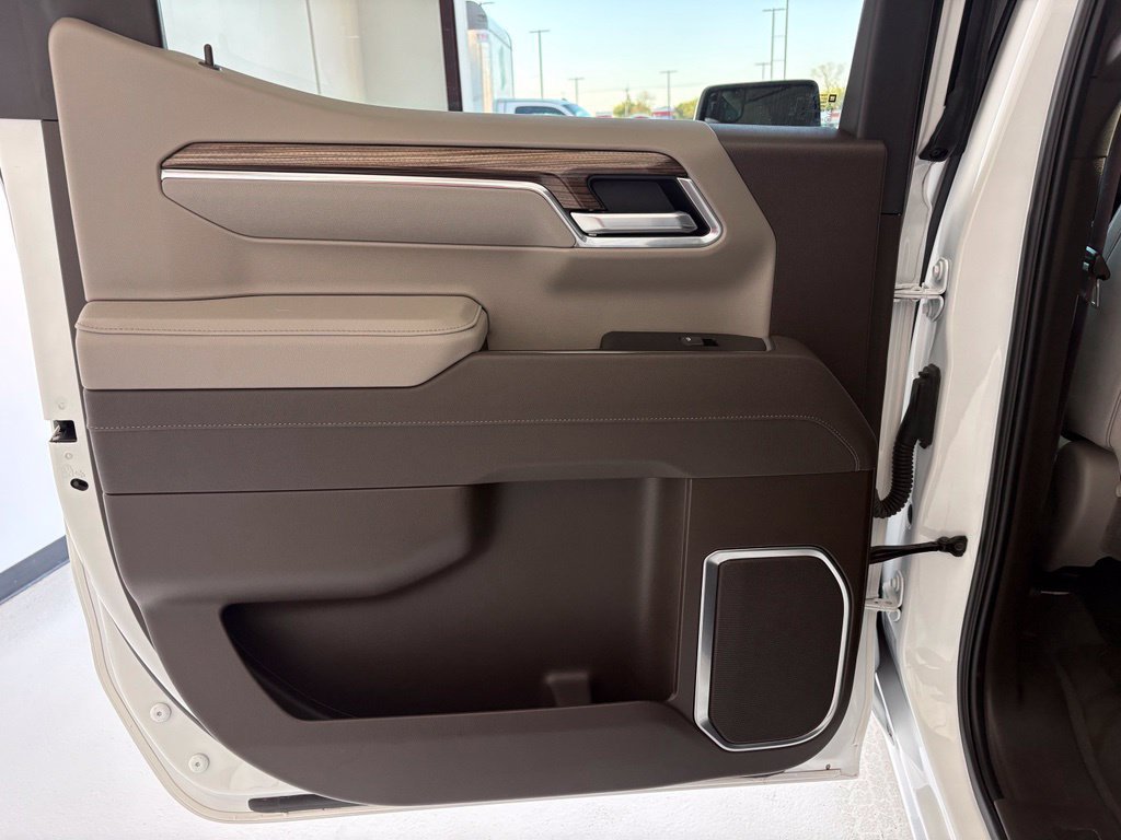 2025 Chevrolet Silverado 1500 LT - Photo 33