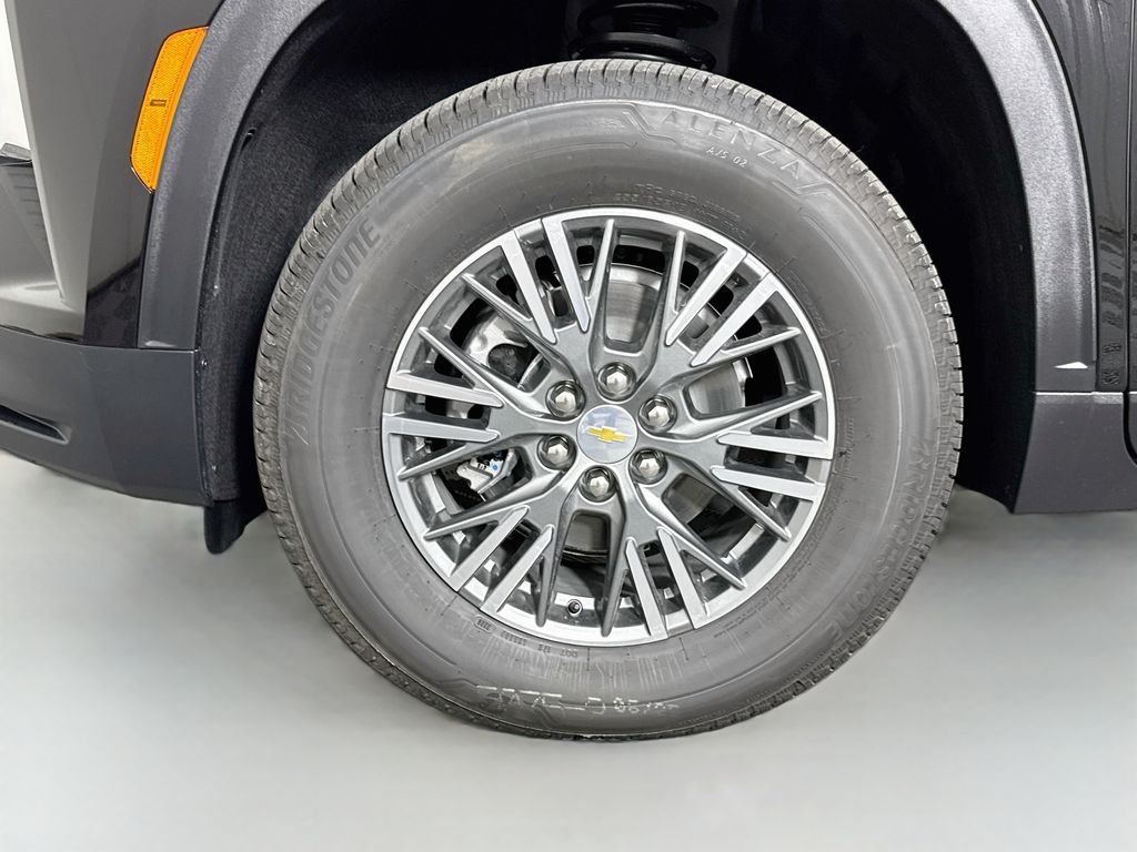New 2026 Mosaic Black Metallic Chevrolet LT image 31