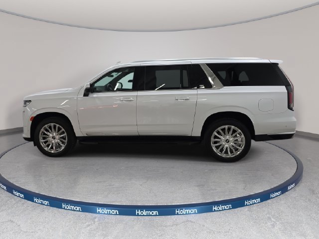Used 2023 CRYSTAL WHITE TRICOAT Cadillac 4WD Premium Luxury image 9