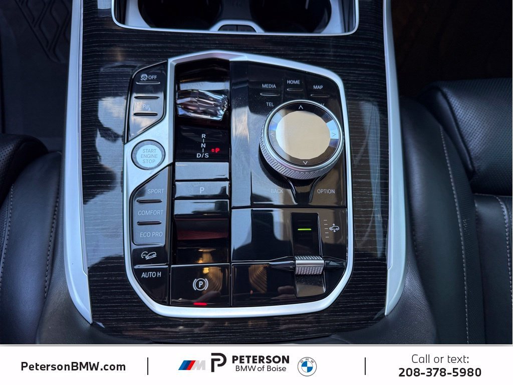 Used 2026 Black BMW M60i image 31