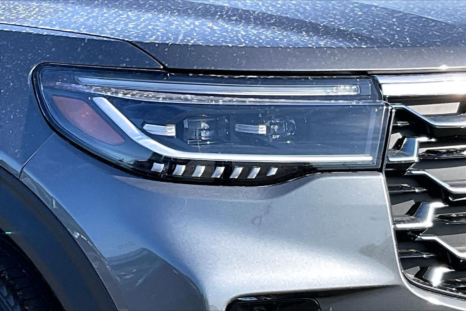 New 2026 Carbonized Gray Metallic Ford Platinum™ image 10
