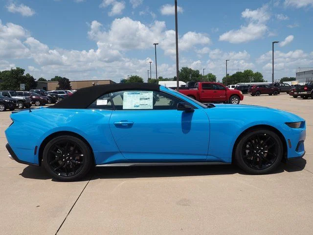 2025 Ford Mustang EcoBoost Premium Convertible - Photo 56