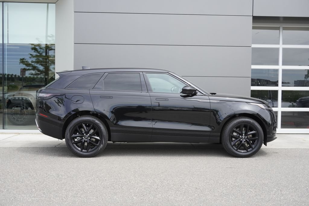 New 2026 Santorini Black Land Rover S image 7
