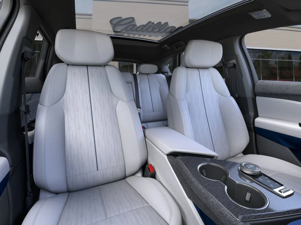 2025 Cadillac OPTIQ Luxury 2 - Photo 16
