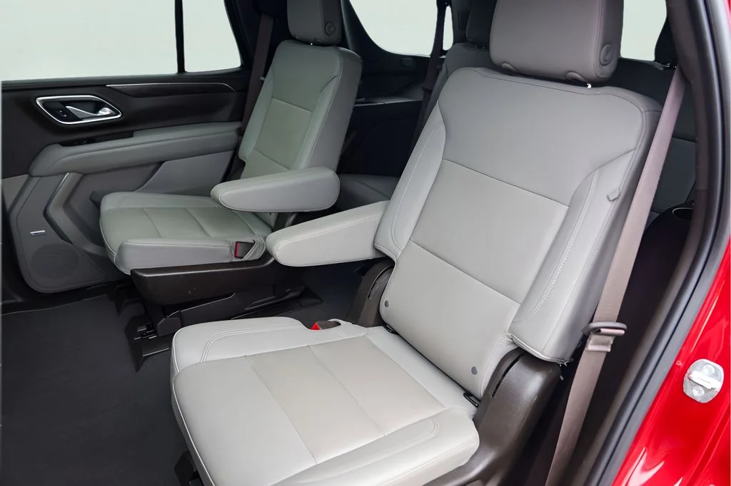 Used 2023 Red Chevrolet Z71 image 29