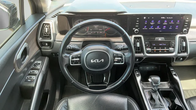 Used 2022 Gray Kia EX image 10