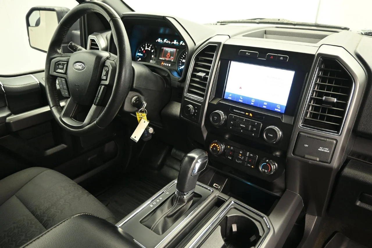 Used 2020 Black Ford XLT image 18
