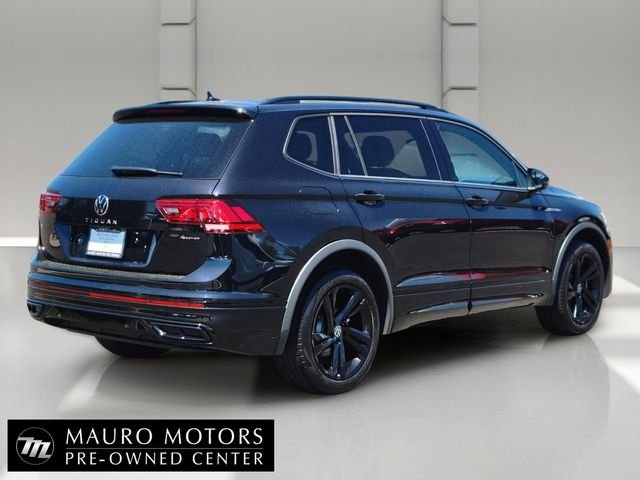 Used 2024 Black Volkswagen 2.0T SE R-Line Black image 3