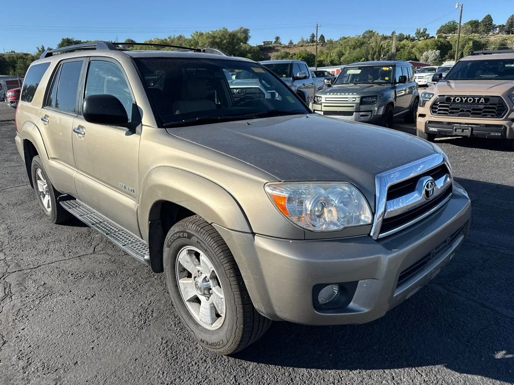 Used 2008 Beige Toyota SR5 image 1